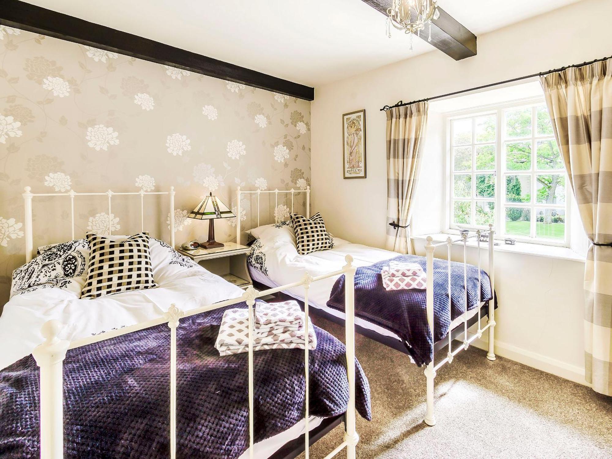 Coach House - E5120 Villa West Burton Luaran gambar
